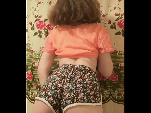❤️ Sexig ung babe som strippar av sig sina shorts inför kameran ❤️❌ Kvalitets sex at us ️❤