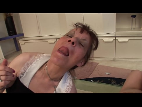 ❤️ Två mormödrar och en farfar har en trekant ❤️❌ Kvalitets sex at us ️❤